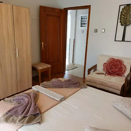 Garden Apartment Nea Kallikrateia